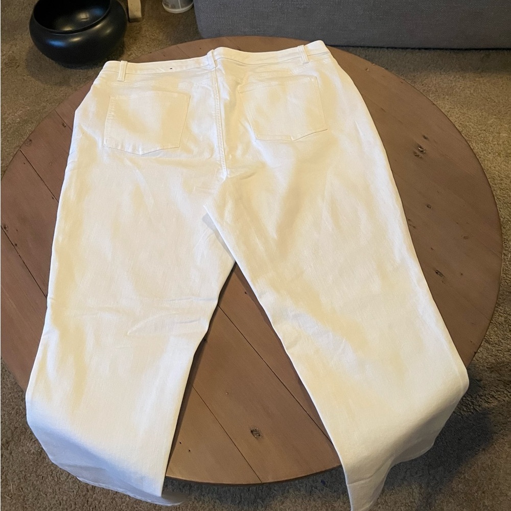 Women's White Talbots Straight Crop Curvy Jeans - Picture 3 of 8